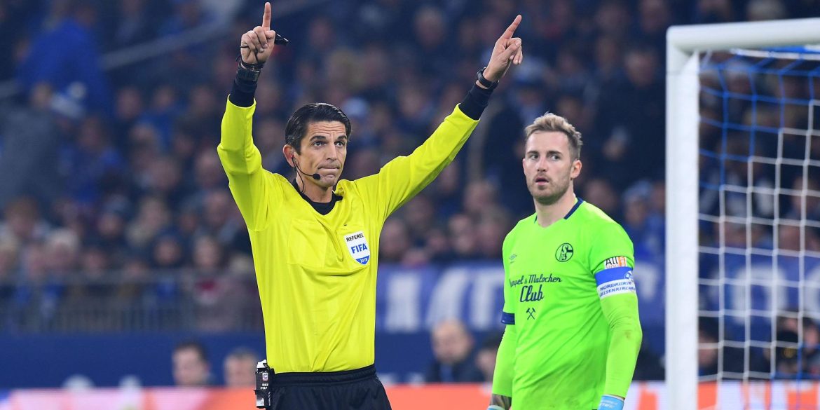 VAR: Ist der Videobeweis Fluch oder Segen für den Fußball?